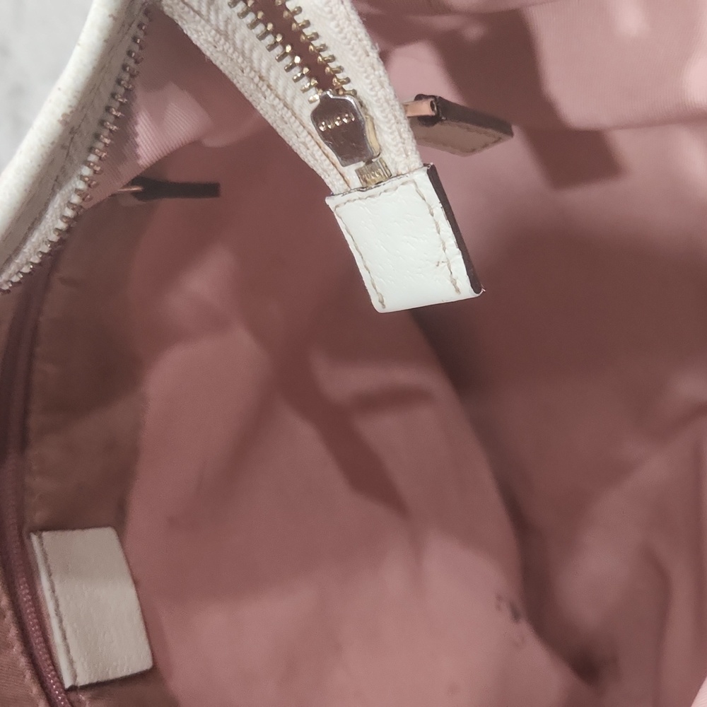 Gucci Pink Crossbody Bag with Gold Accents - Picture 9 of 15